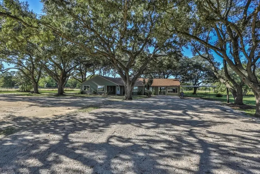 14114 Highway 36, Needville, TX 77461 - #1