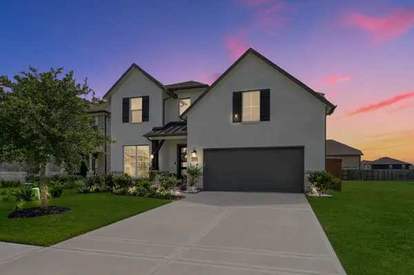 2210 Seneca Lake Drive, La Marque, TX 77568