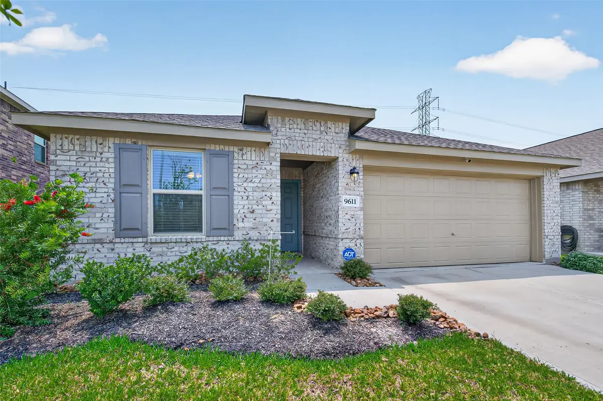 9611 Atwood Lake Drive, Baytown, TX 77521 - #1