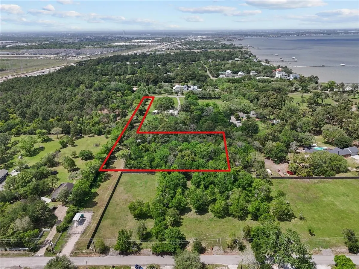 325 Bay Avenue S, Kemah, TX 77565 - #1