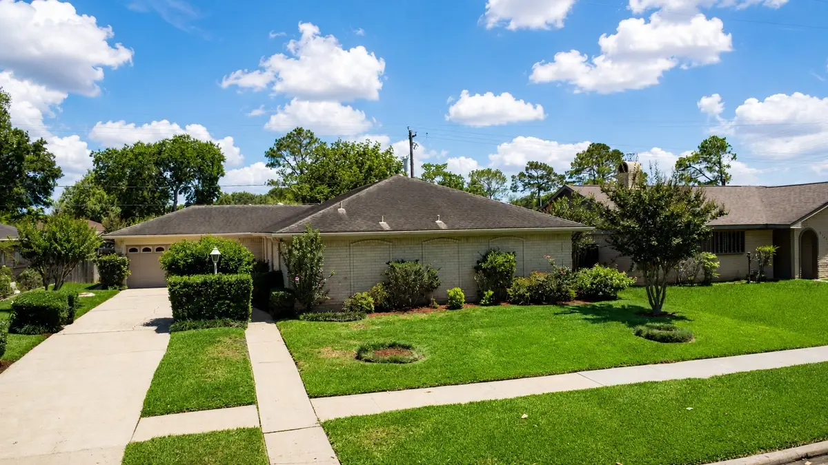 9106 Willow Meadow Drive, Houston, TX 77031 - #1