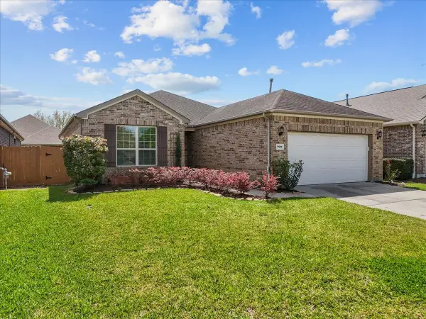 709 Pienza Lane, League City, TX 77573