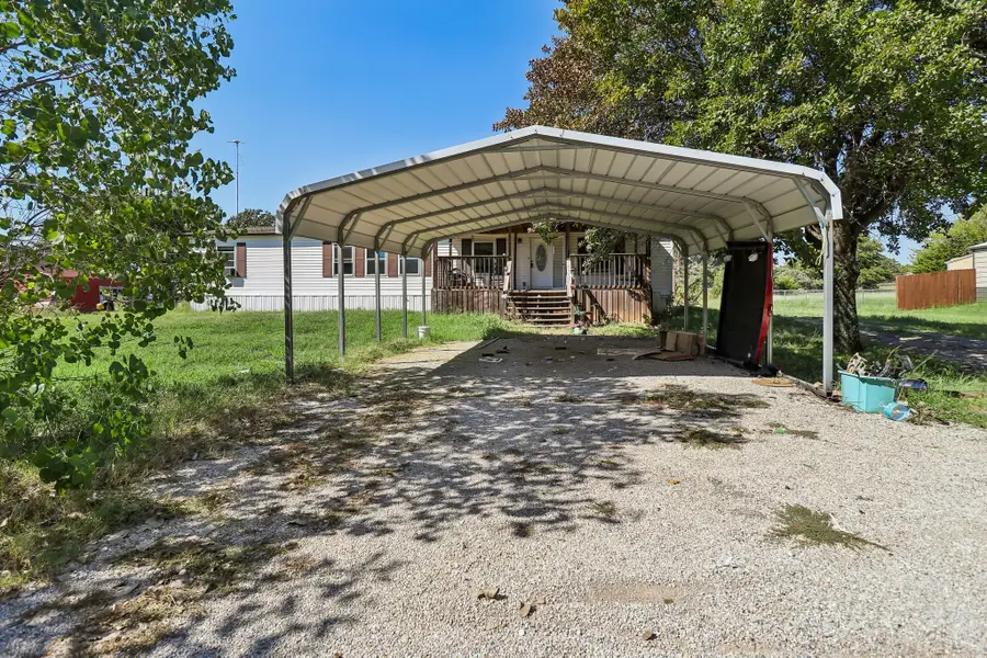 169 Lowrey Circle, Springtown, TX 76082 - #2
