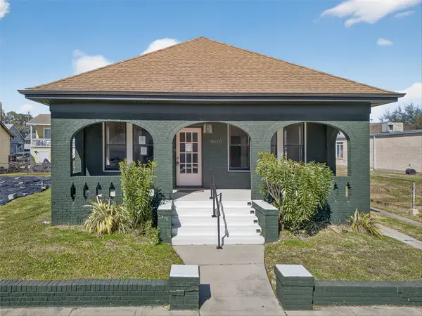 3616 Avenue L, Galveston, TX 77550