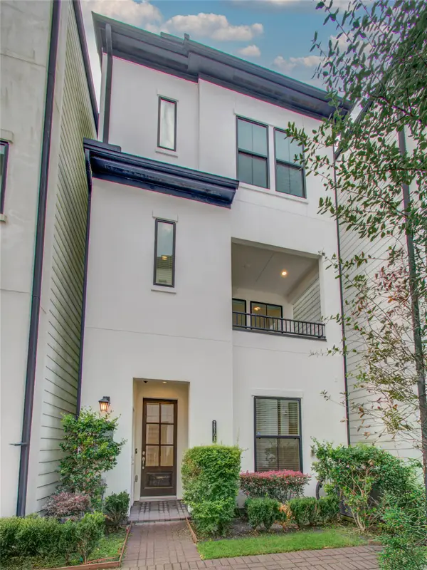 2810 Grand Fountains Drive #B, Houston, TX 77054