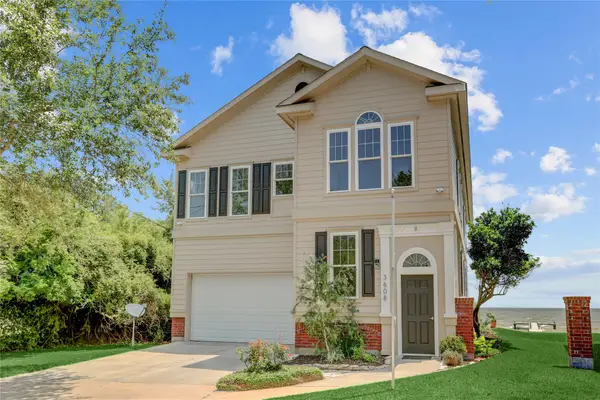 3608 Elmen Street, Seabrook, TX 77586