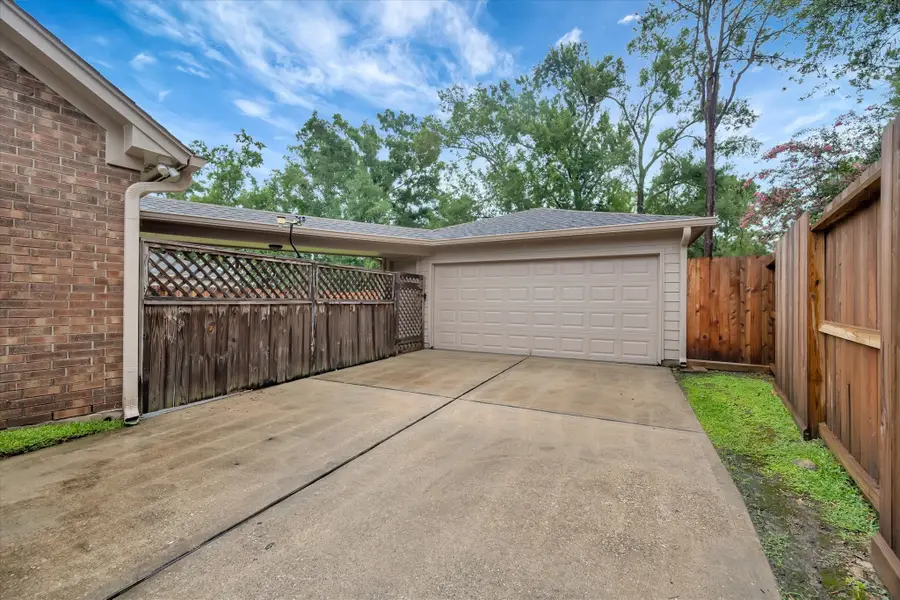3910 Quiet Knoll Court, Pasadena, TX 77059 - #3