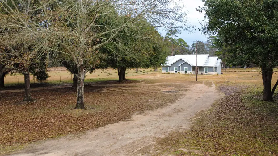 365 Running Deer Road, Grapeland, TX 75844 - #3