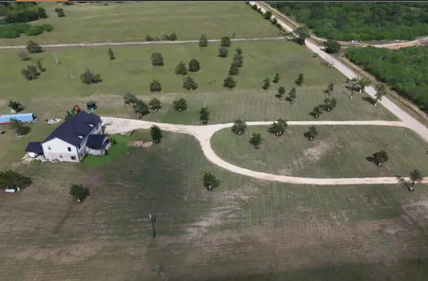 626 Sparta Field Road, Waelder, TX 78959