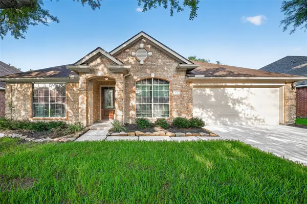 827 N Wellsford Drive, Pearland, TX 77584