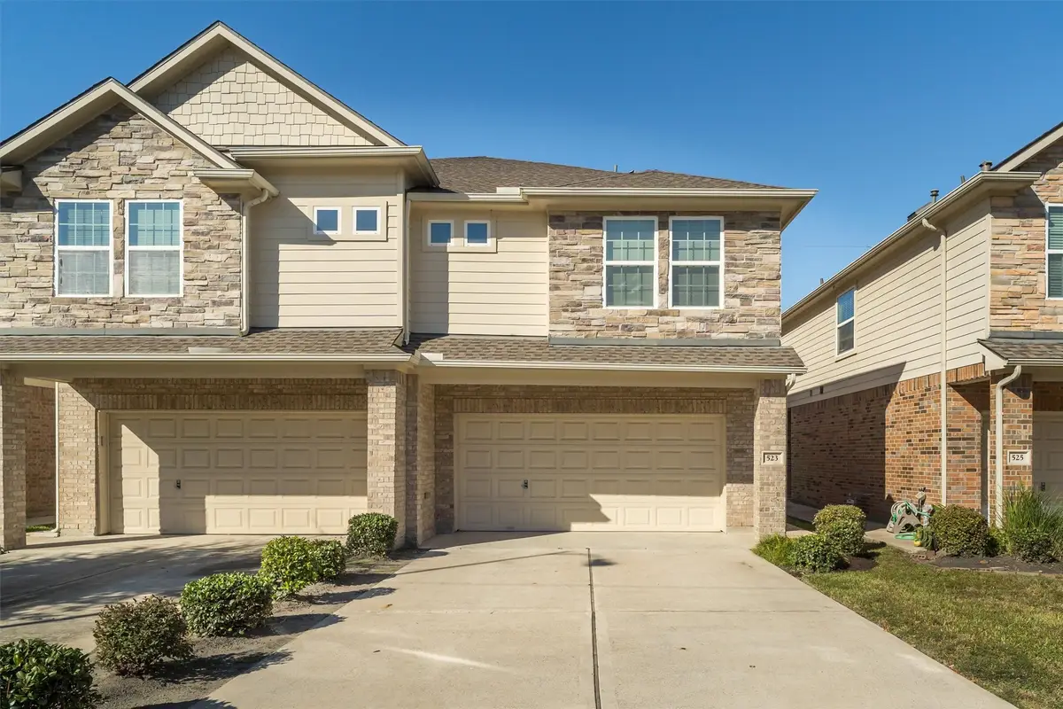 523 N 1st Street, La Porte, TX 77571 - Image #1