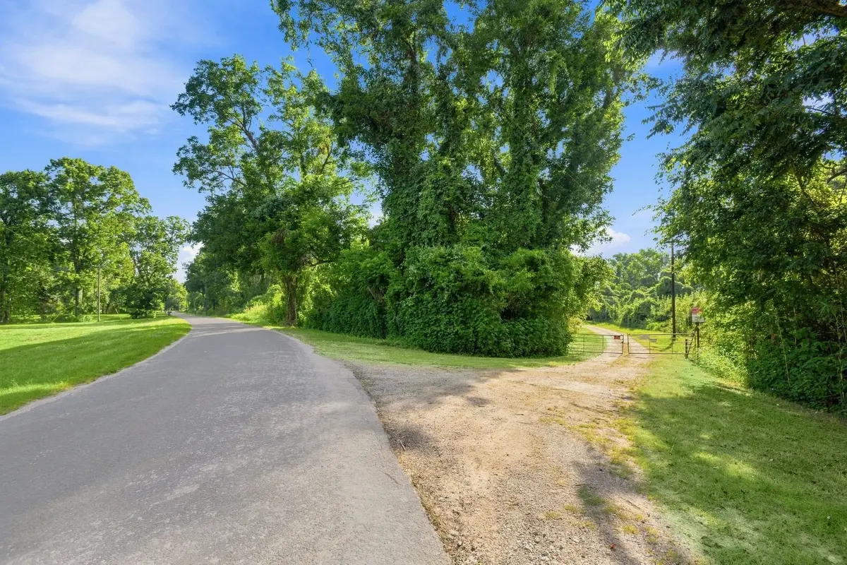 435 River Road S, Livingston, TX 77351 - #1