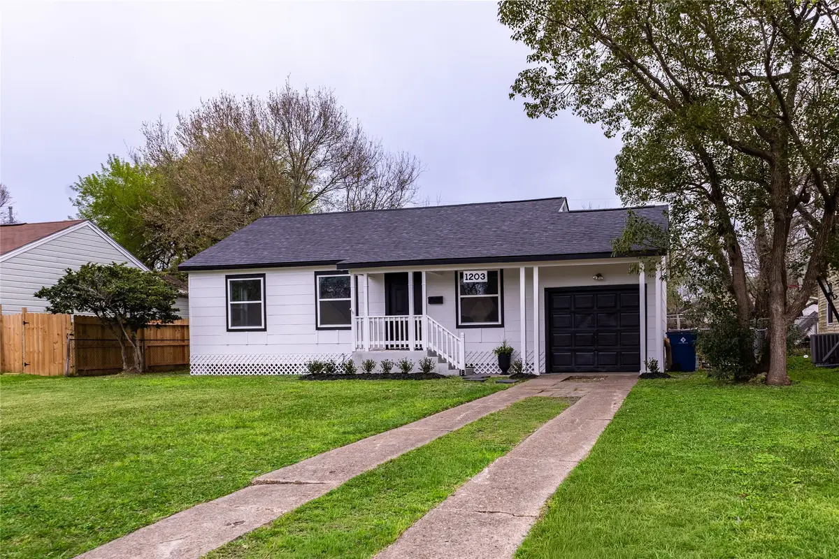 1203 17th Ave N, Texas City, TX 77590 - #1