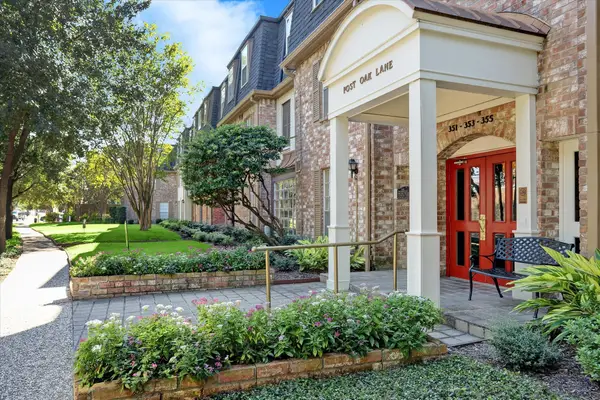 353 N Post Oak Lane #627, Houston, TX 77024