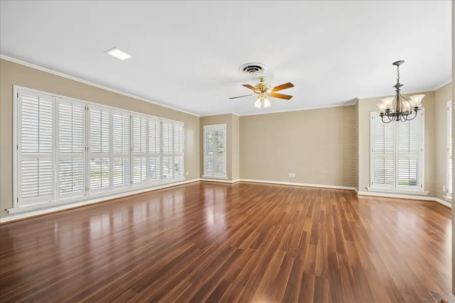 523 E O'bryant Street, Bellville, TX 77418 - #3