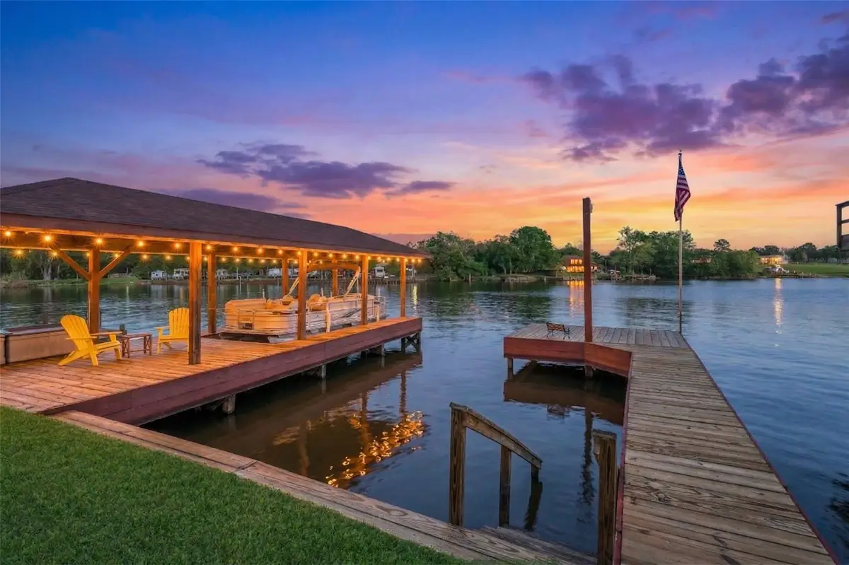 10880 Circle Drive, Willis, TX 77318 - #1