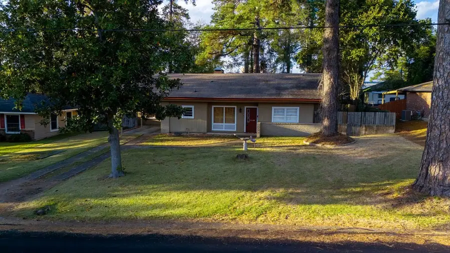 806 Newsom Avenue, Lufkin, TX 75904 - Image #2