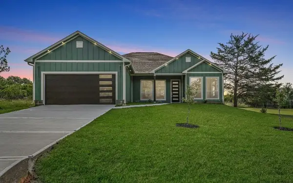 70 N Pine Harbour Drive, Coldspring, TX 77331