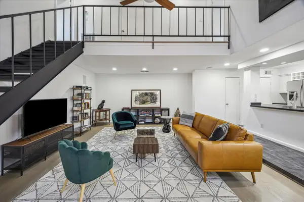 5524 Beverlyhill Street #2, Houston, TX 77056