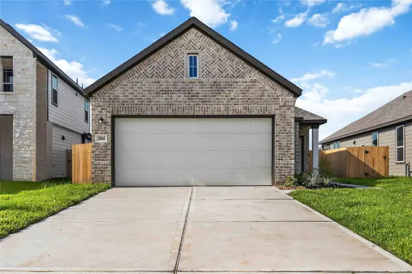 3066 Arrowwood Drive, Brookshire, TX 77423