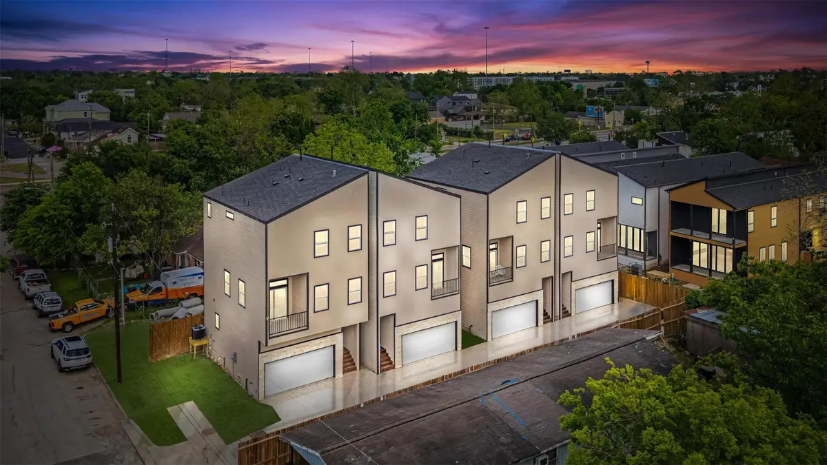 1216 E 34th Street #B, Houston, TX 77022 - Image #1