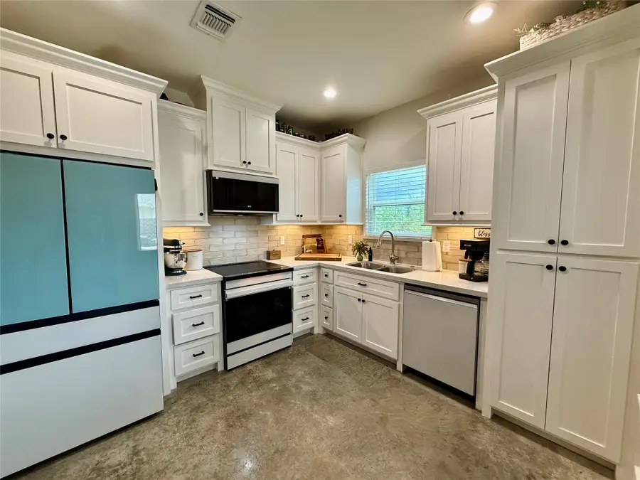 133 Ellis Lane, West Columbia, TX 77486 - #3