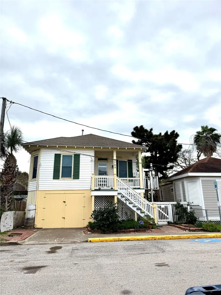 3705 Avenue Q 1/2, Galveston, TX 77550 - Image #2