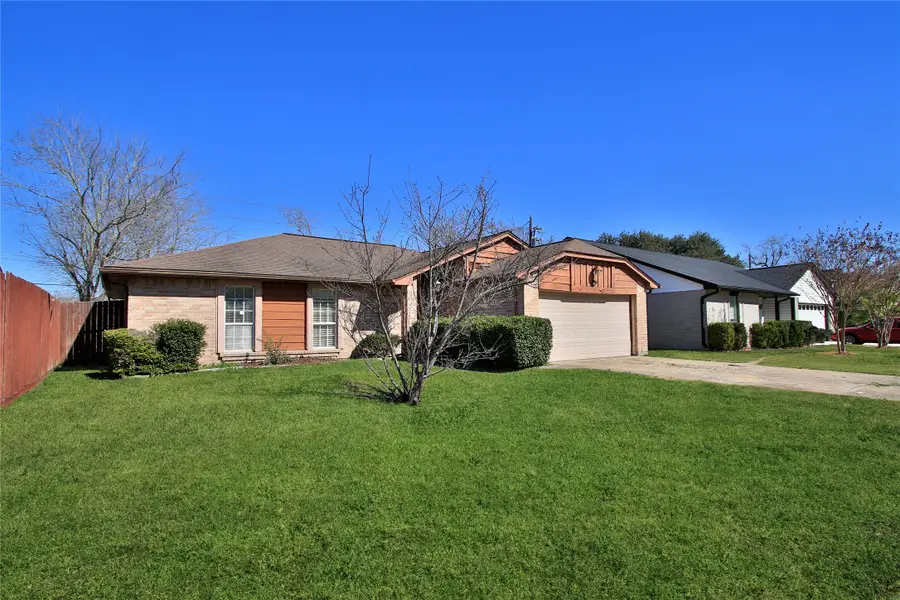 10922 Fallbrook Drive, Houston, TX 77064 - Image #2