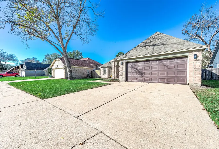 11819 Stone Bridge Drive, Houston, TX 77064 - Image #3