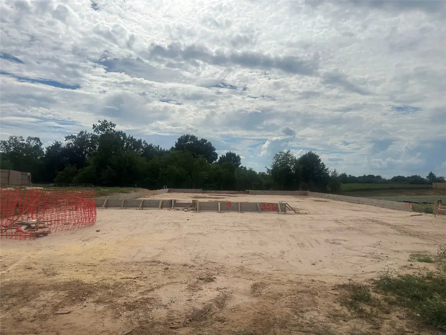 356 Legacy Point Drive, Sealy, TX 77474 - #2
