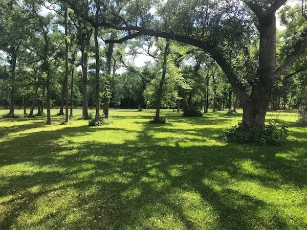 534 Private Road 652, Sargent, TX 77414