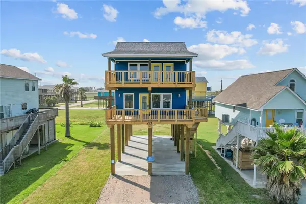 206 San Luis Boulevard, Freeport, TX 77541