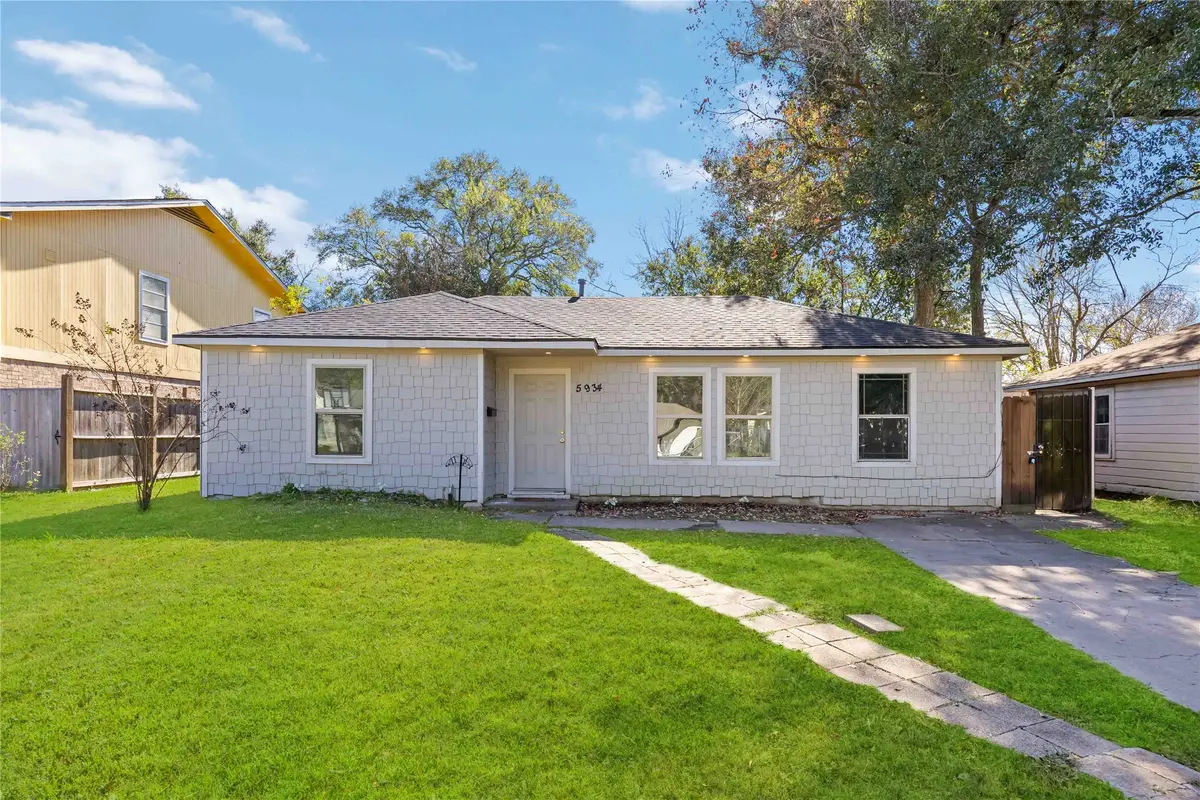 5934 Belcrest Street, Houston, TX 77033 - Image #1