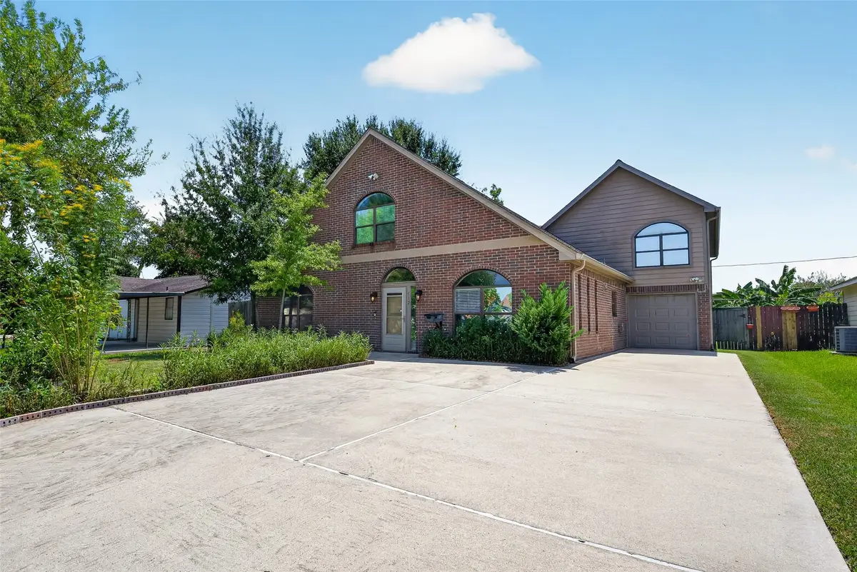 512 Bertloma Street, Pasadena, TX 77502 - #1