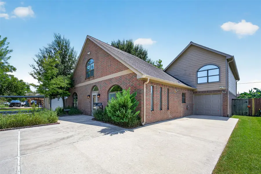 512 Bertloma Street, Pasadena, TX 77502 - #2