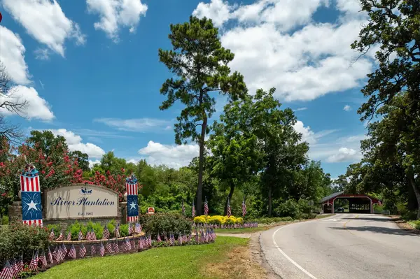 61 River Plantation Drive, Conroe, TX 77302