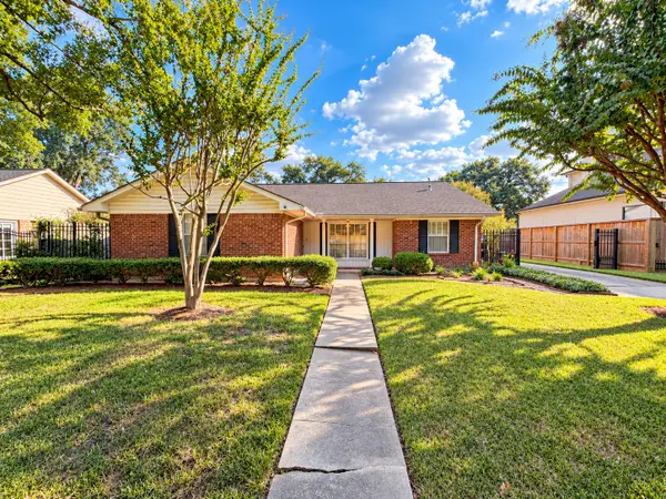 7903 Meadow Lake Lane, Houston, TX 77063