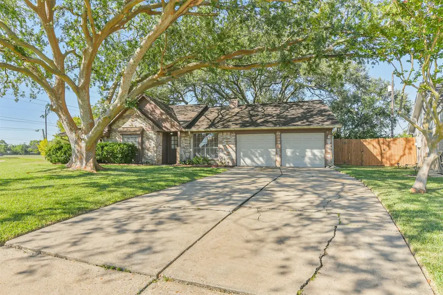 1509 Newport Boulevard, League City, TX 77573 - Image #2