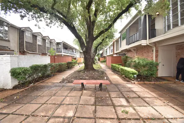 2595 Marilee Lane #2, Houston, TX 77057