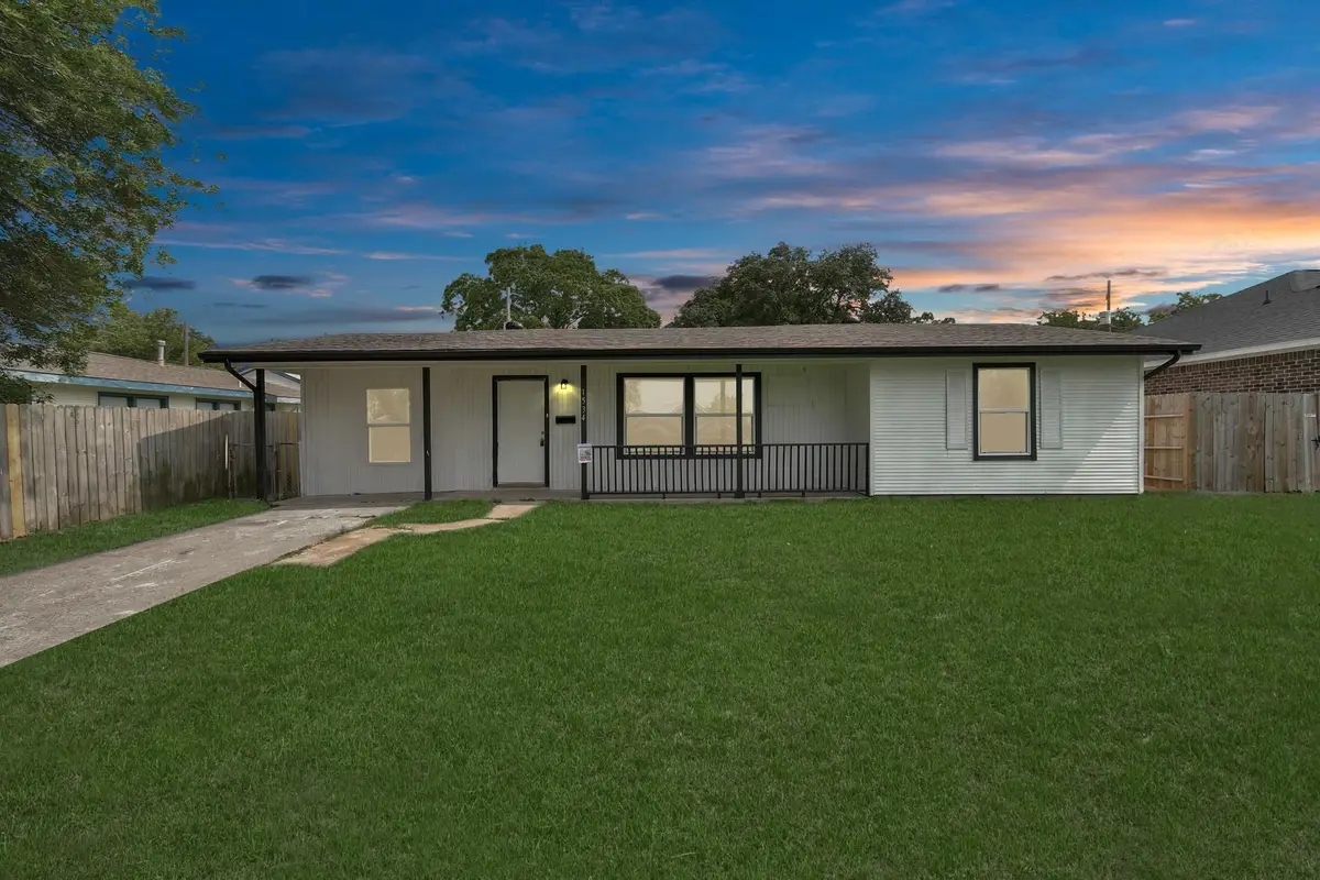 1534 Wayside Drive, Texas City, TX 77590 - #1