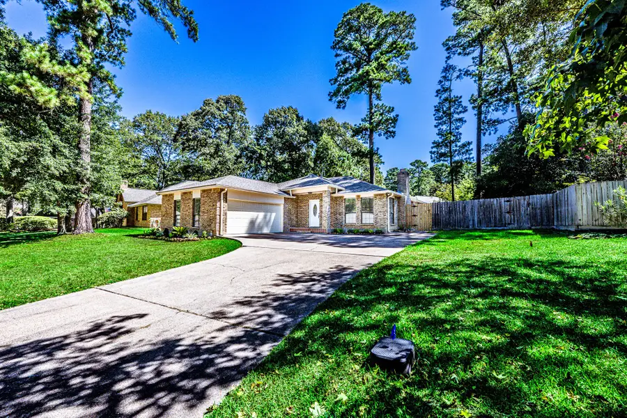 1810 Greentree Drive Drive, Huntsville, TX 77340 - #2