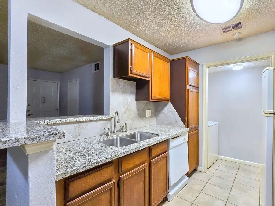 8389 Sands Point Drive, Houston, TX 77036 - #2
