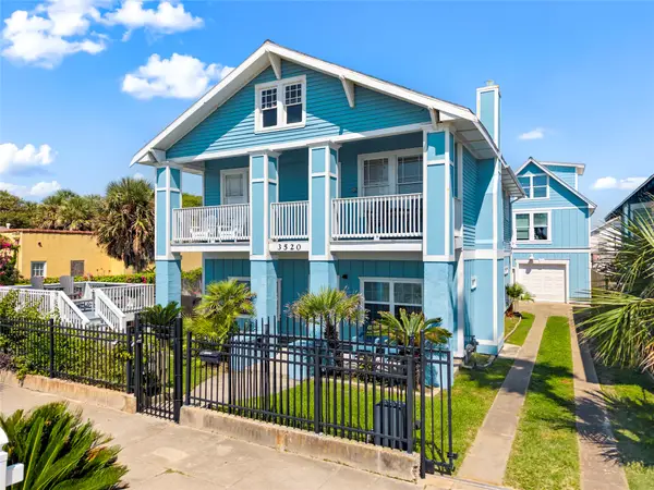 3520 Avenue S 1/2, Galveston, TX 77550