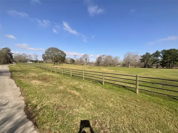 000 Seven Sisters Dr, New Caney, TX 77357