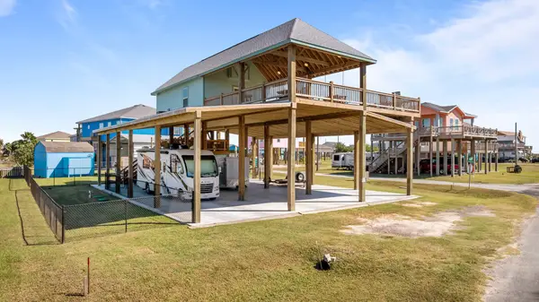 1763 Croaker Lane, Crystal Beach, TX 77650