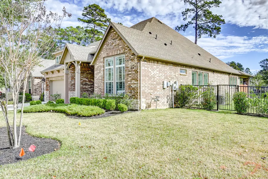 404 Summit Ridge Court, Willis, TX 77318 - Image #3