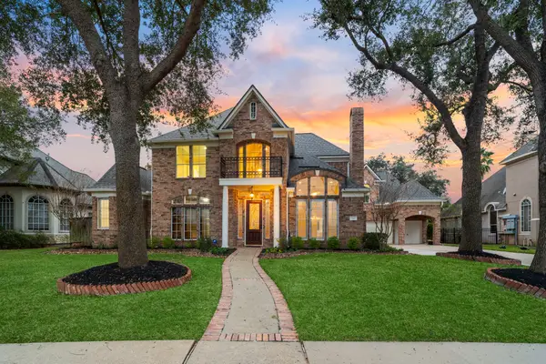 7322 Greatwood Lake Drive, Sugar Land, TX 77479