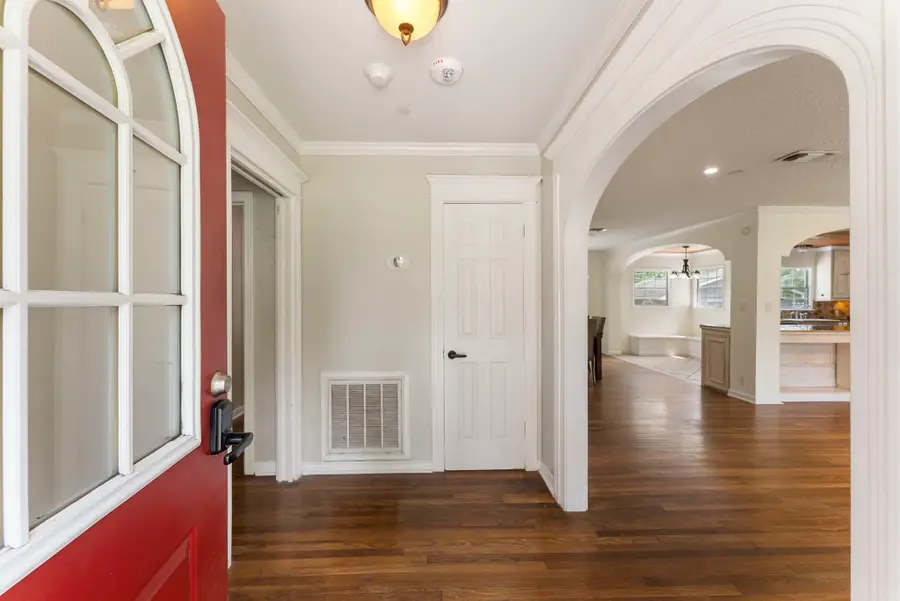 1009 Thomas Avenue, Conroe, TX 77301 - #2