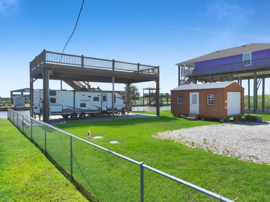 1515 Mabry Street, Gilchrist, TX 77617 - #2