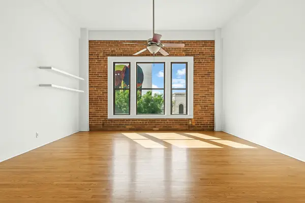 915 Franklin Street #2I, Houston, TX 77002